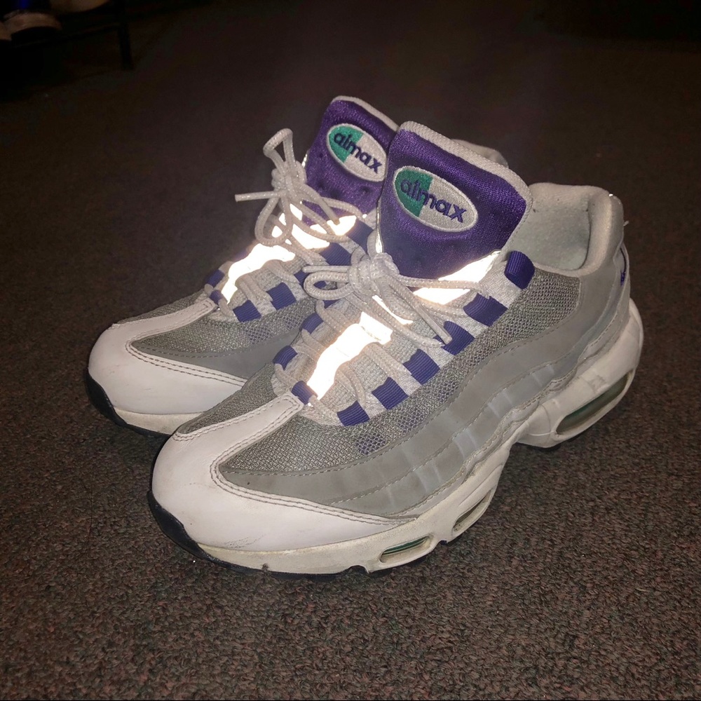 NIKE AIR MAX 95 SE :PURPLE/GREY -(PRE OWNED)